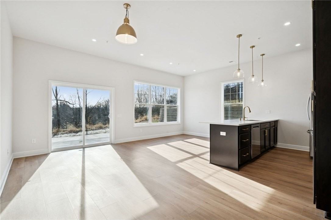 2215 Lebanon Dr - Photo 5 of 26