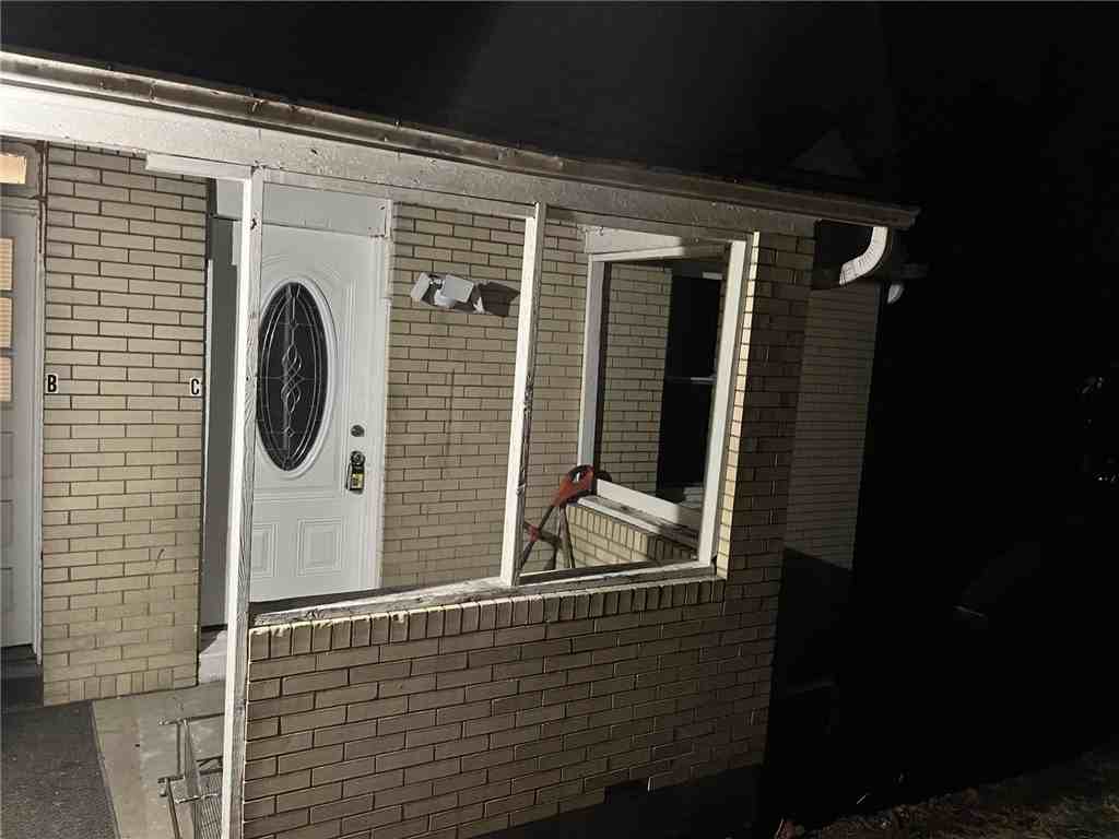 110 Chestnut St #C - Photo 4 of 15