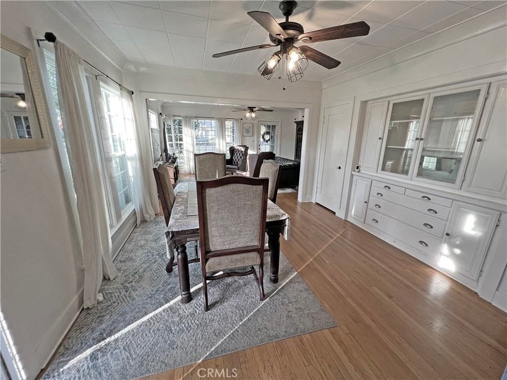 502 E J St - Photo 6 of 34