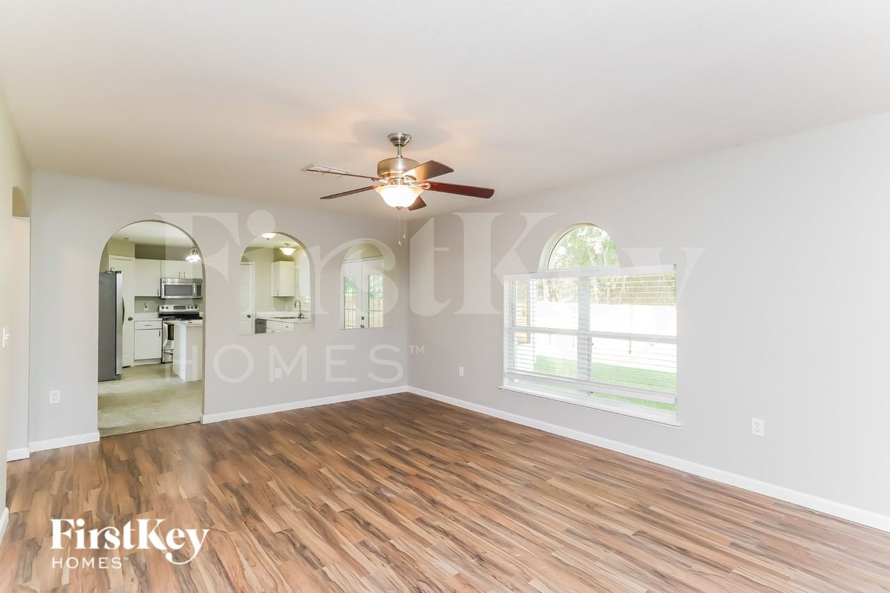 3196 Carlotta Rd - Photo 3 of 15