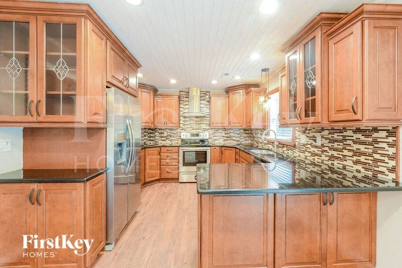 5736 Spice Meadow Ln - Photo 7 of 15