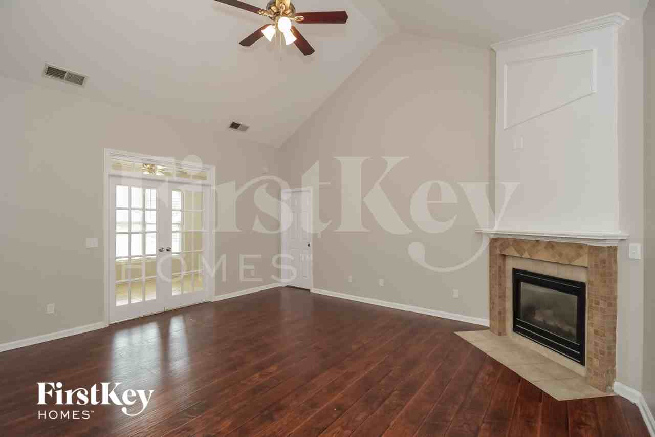 30 Horseshoe Ln - Photo 4 of 15