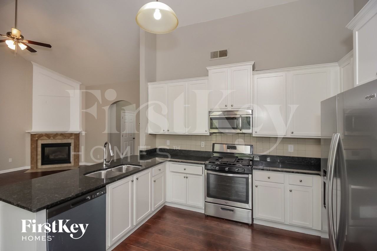 30 Horseshoe Ln - Photo 6 of 15