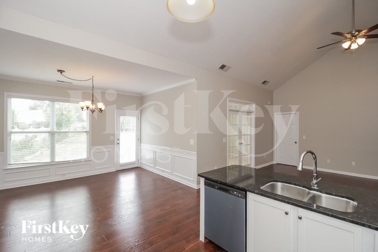 30 Horseshoe Ln - Photo 7 of 15