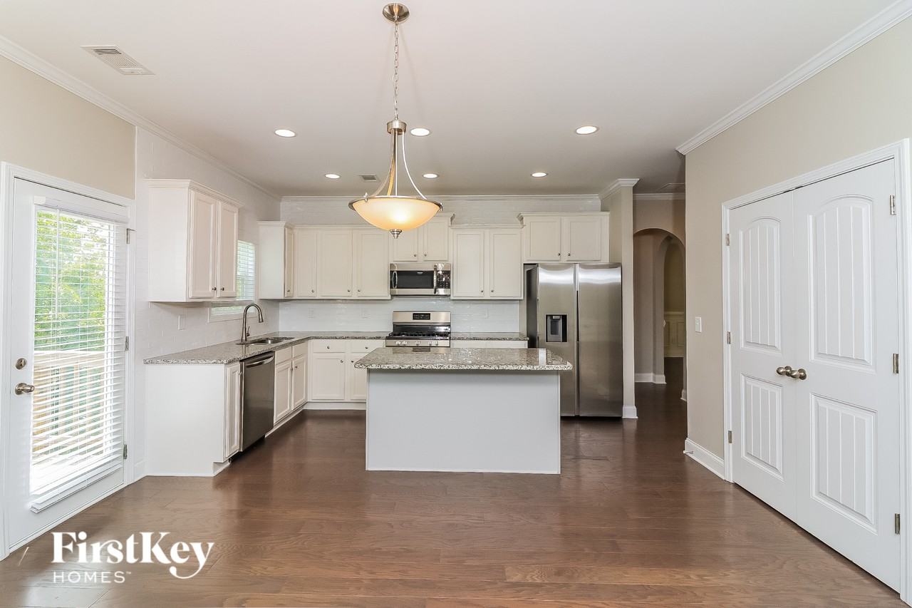 125 Holland Grove Dr - Photo 6 of 16