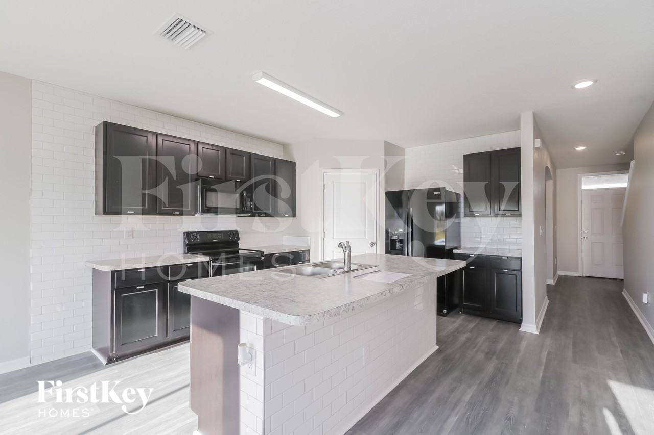 35702 Jenny Lynne Cir - Photo 4 of 15