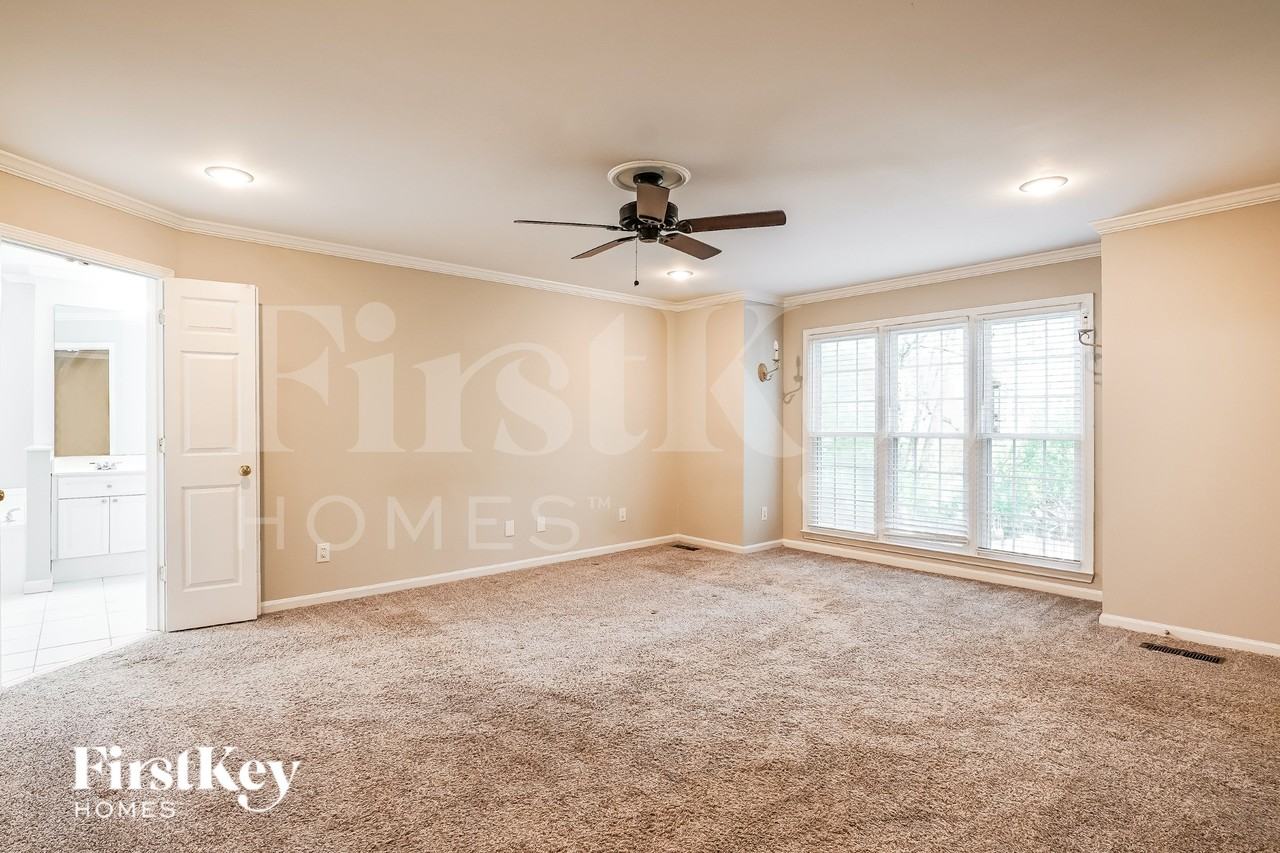 5143 Colonial Park Rd - Photo 6 of 16