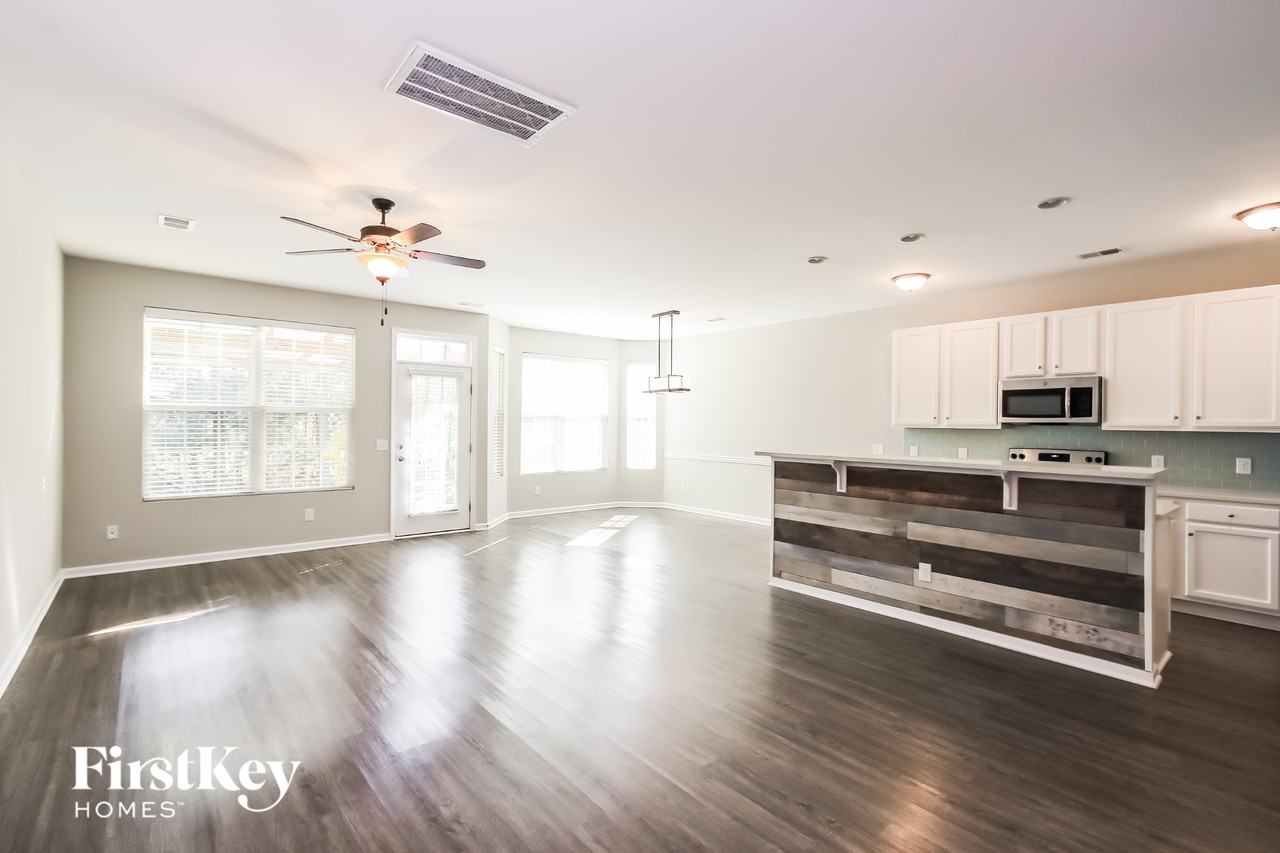 9006 Cat Tail Pond Rd - Photo 3 of 15