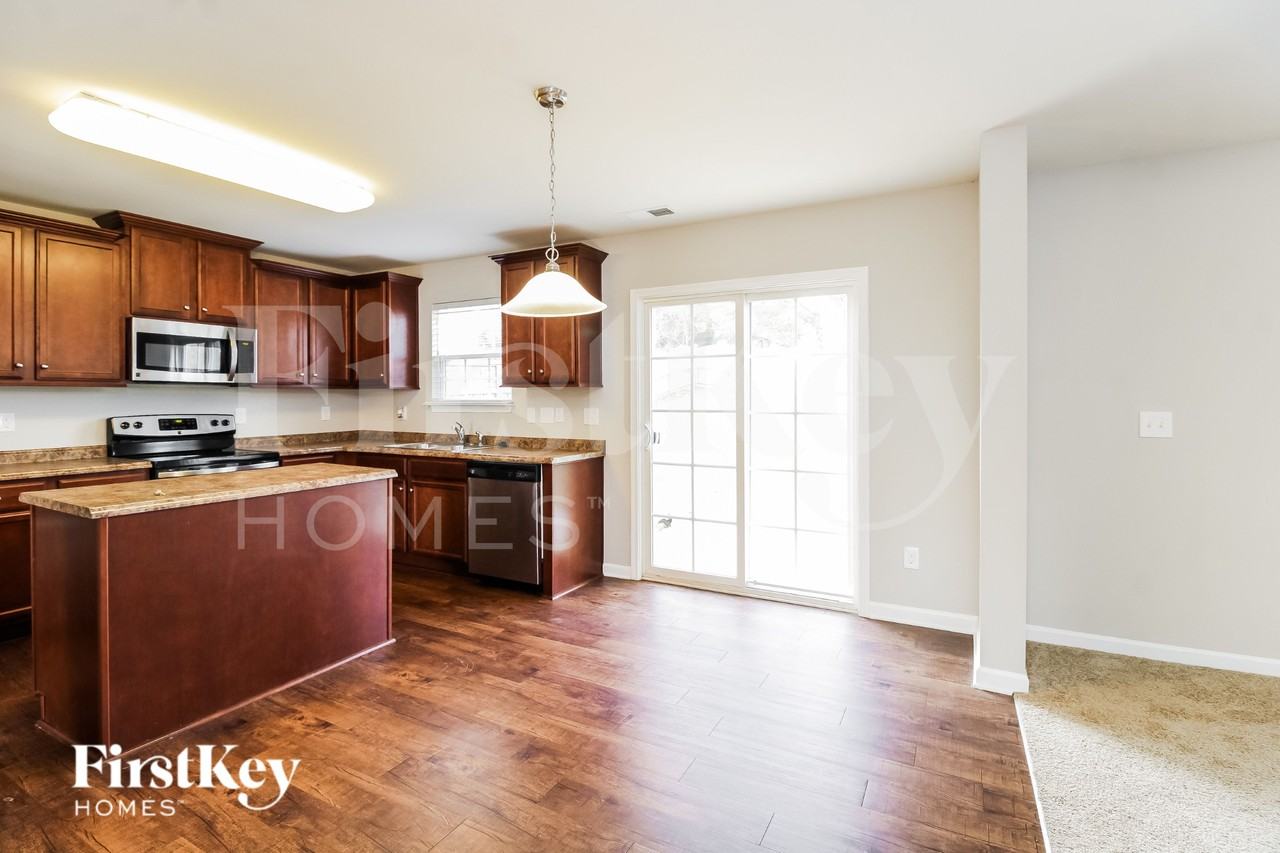 1635 Haddington Point Dr - Photo 6 of 15