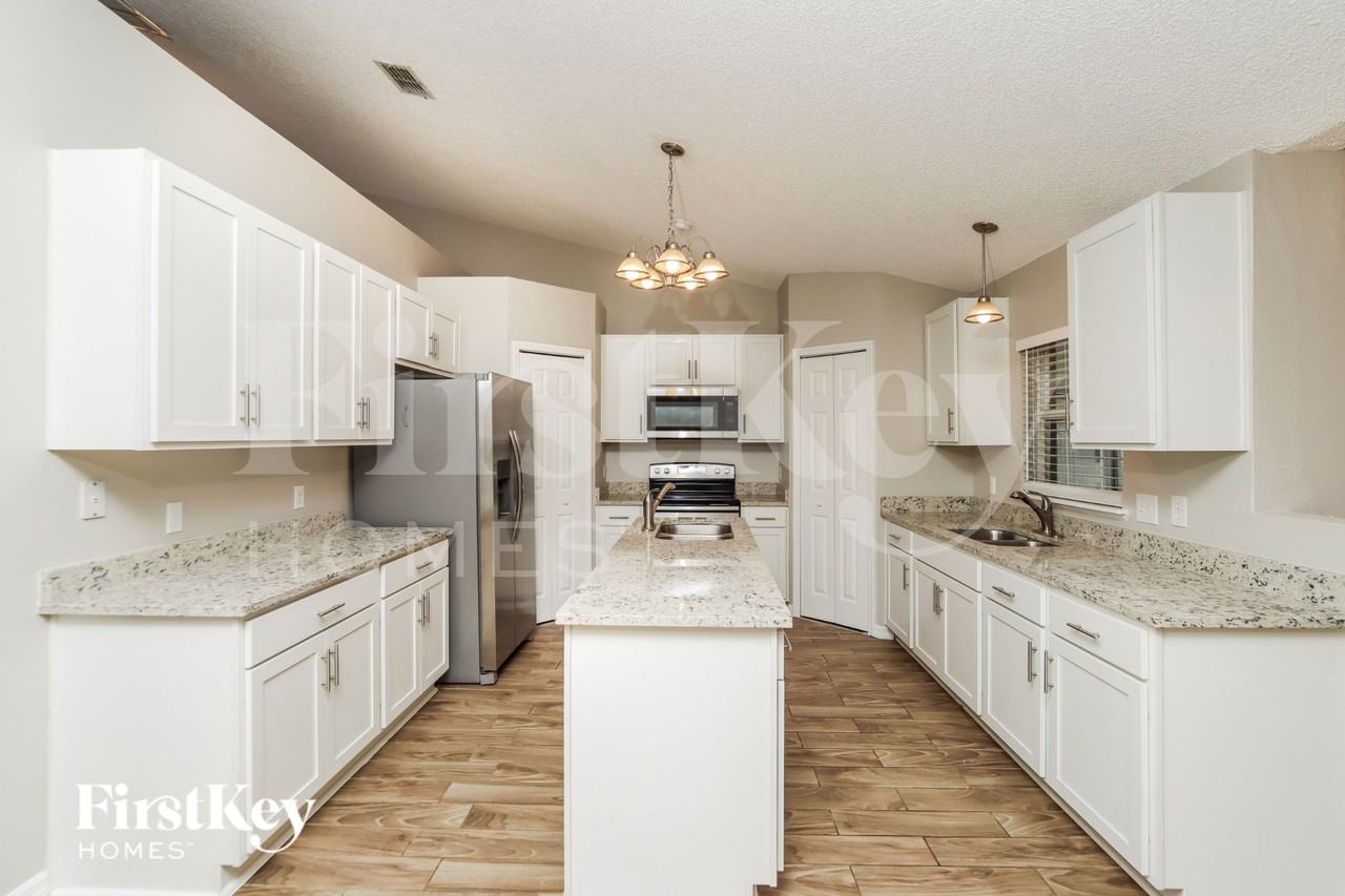 544 Gagnon St Se - Photo 5 of 15