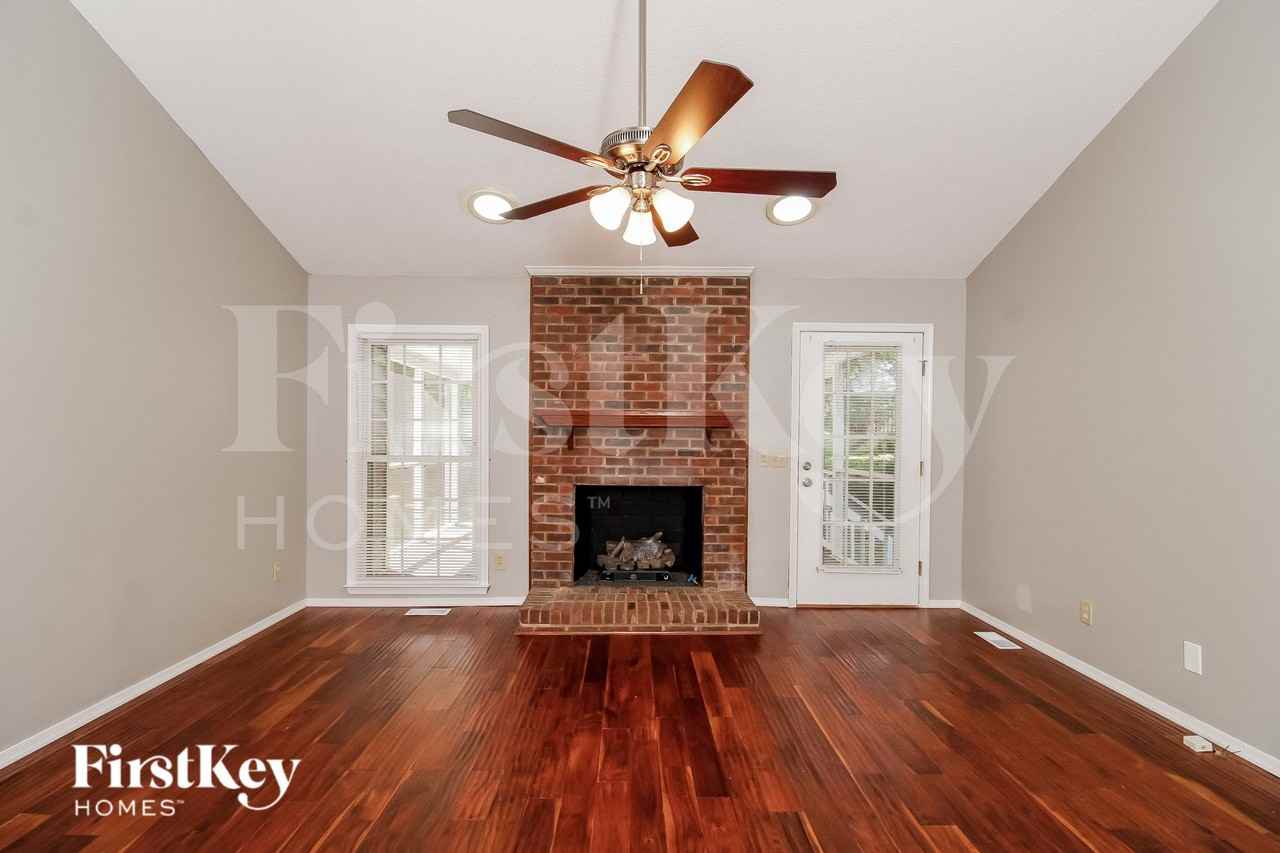 6706 River Hills Dr - Photo 2 of 15