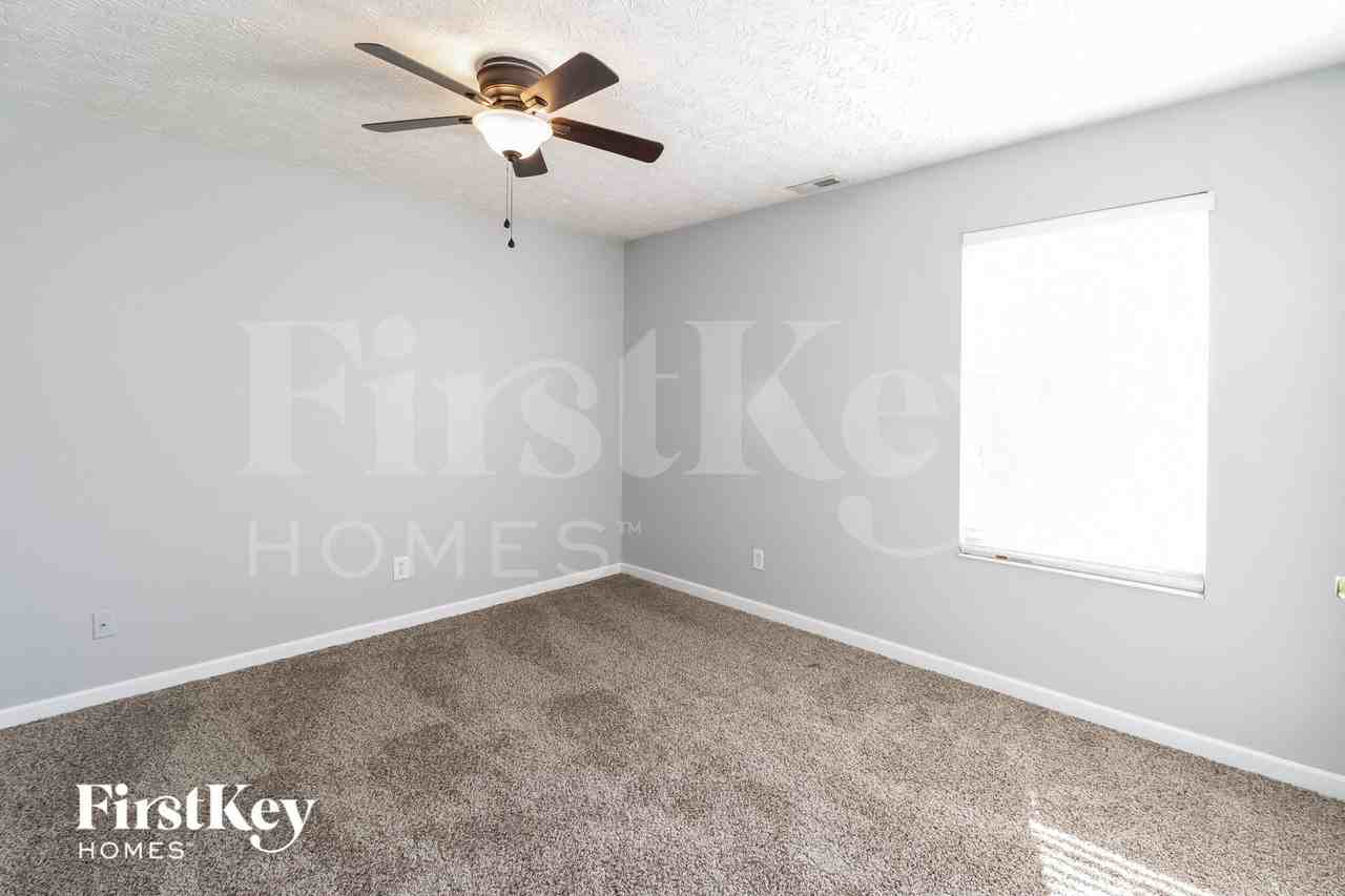 421 Martin Ave - Photo 7 of 15