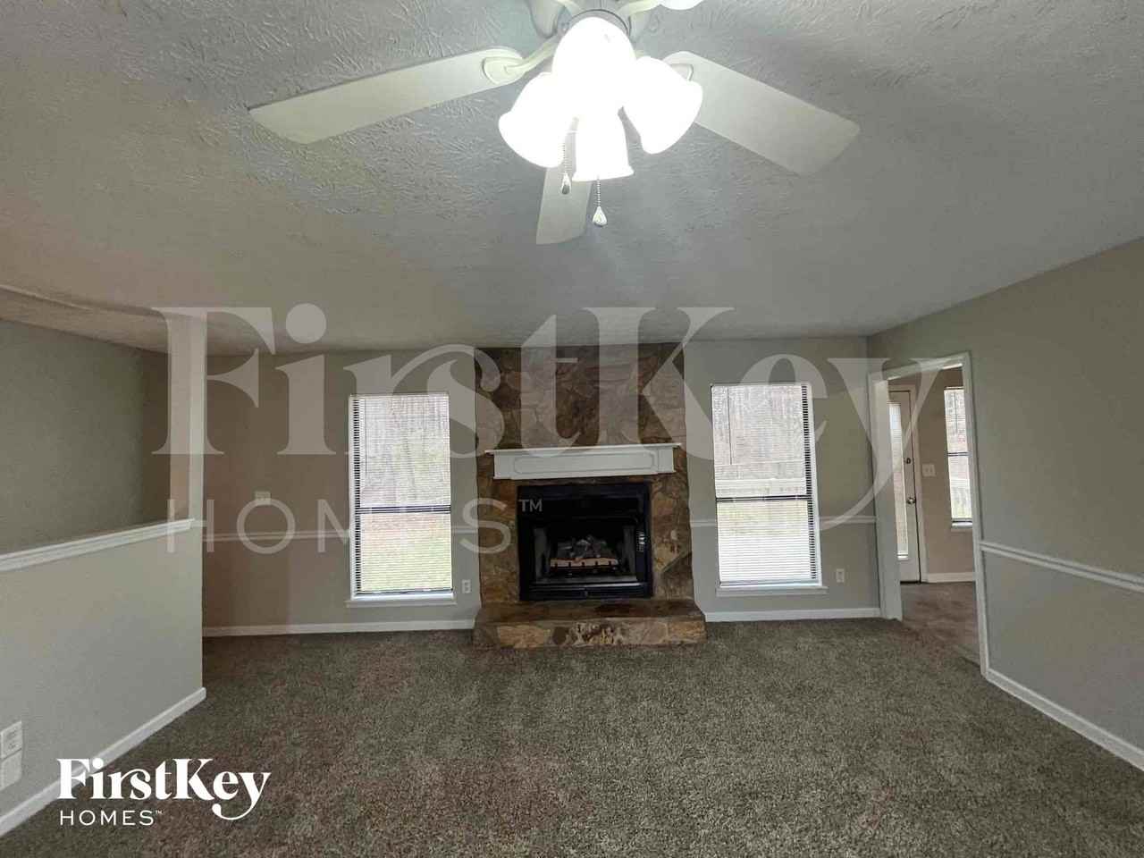 4192 Tyler Ct - Photo 3 of 10