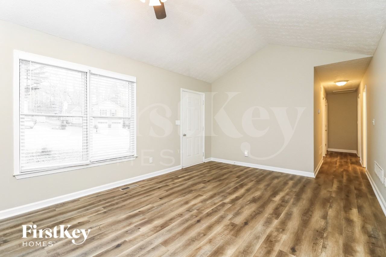 325 Arapaho Dr Se - Photo 7 of 19