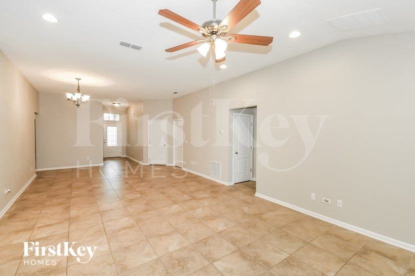 193 Brentley Ln - Photo 2 of 15