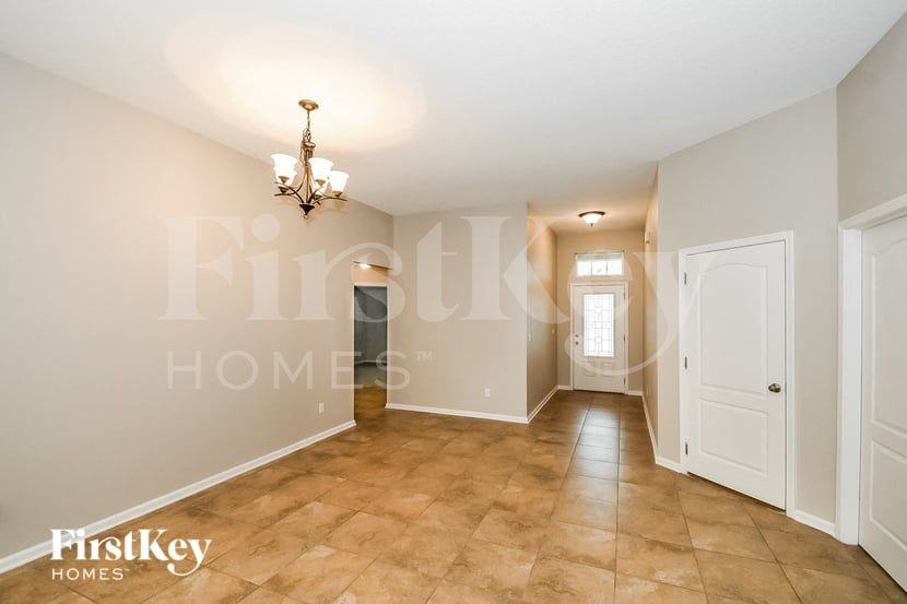 193 Brentley Ln - Photo 4 of 15