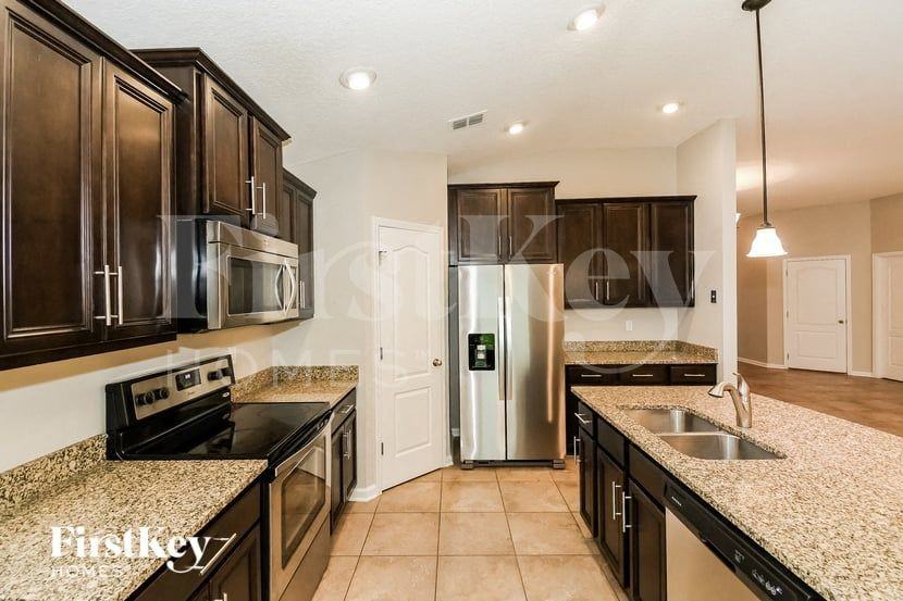 193 Brentley Ln - Photo 5 of 15