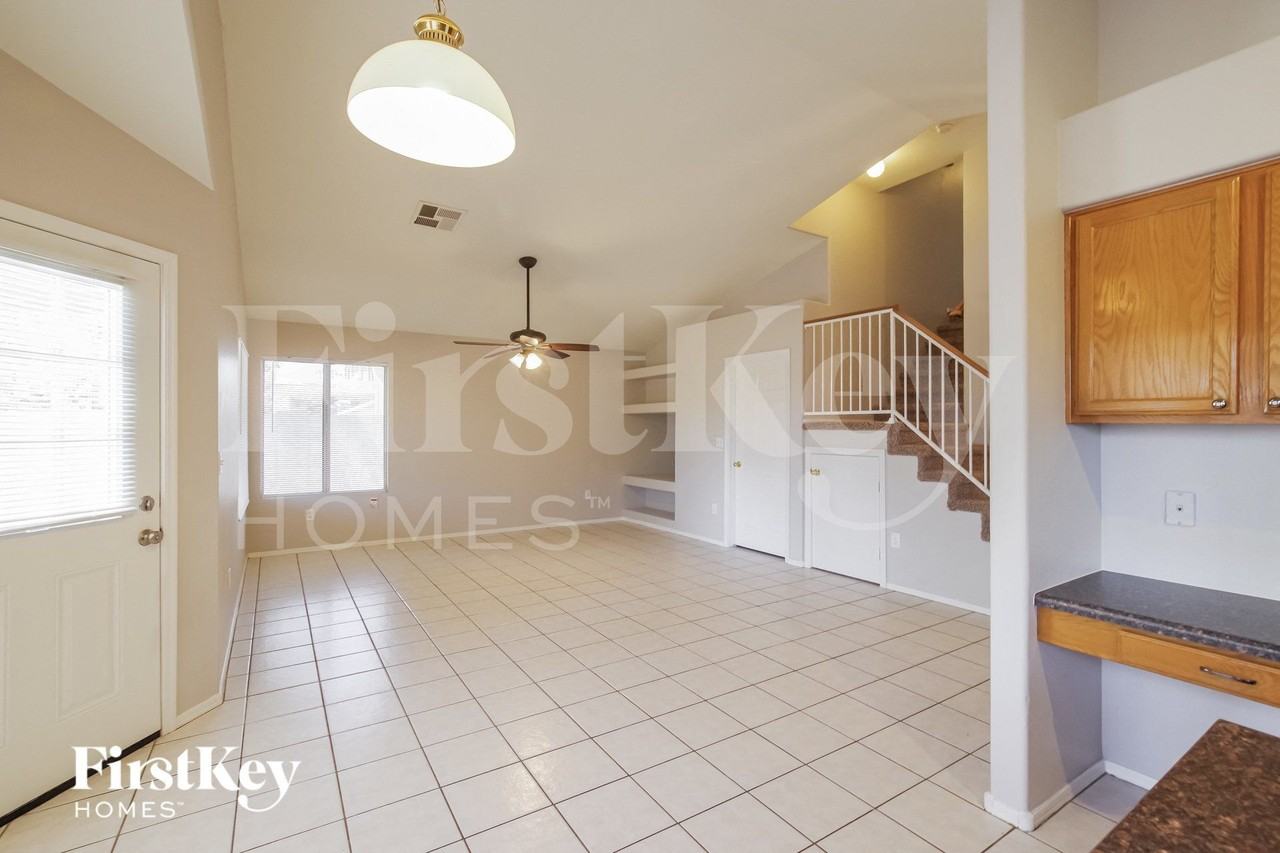 8765 W Christopher Michael Ln - Photo 4 of 15