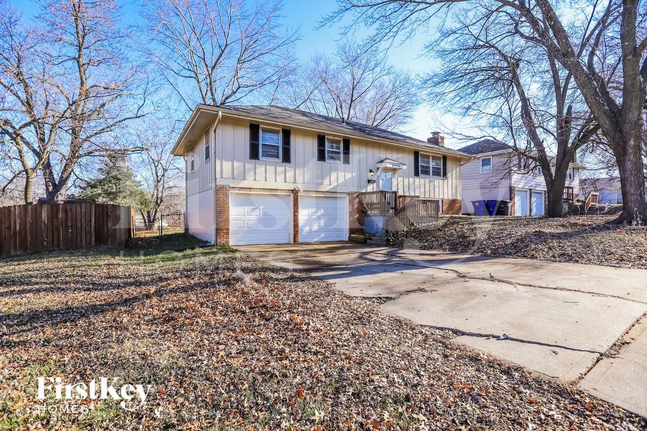 8405 Elm Ave - Photo 2 of 15