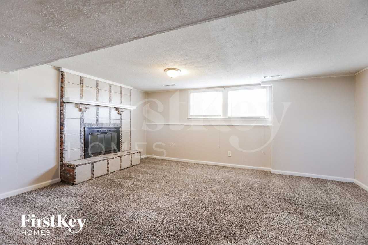 8405 Elm Ave - Photo 7 of 15