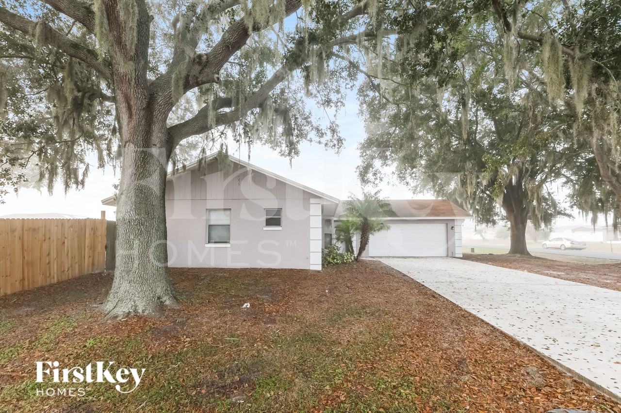 7989 Sioux Ln - Photo 2 of 19