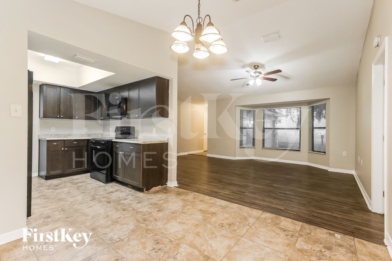 7989 Sioux Ln - Photo 6 of 19