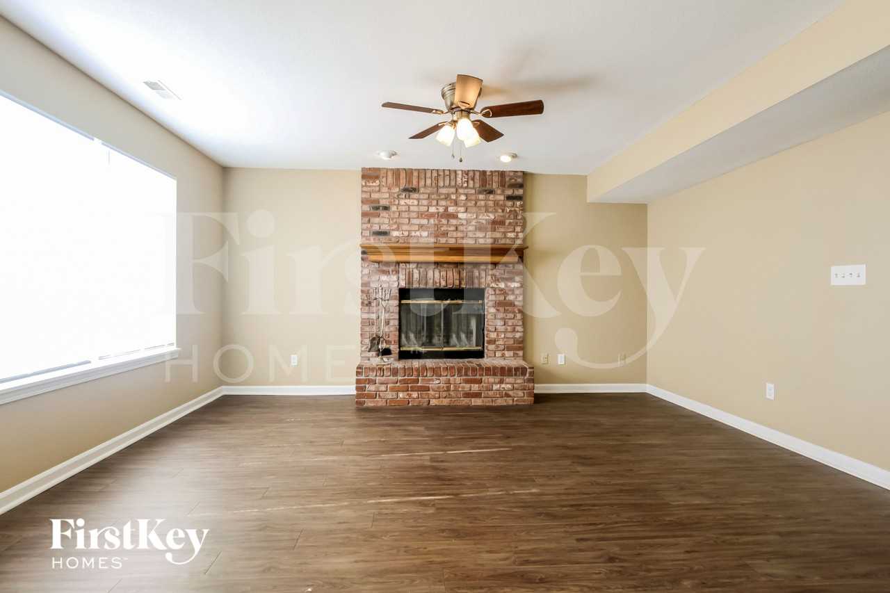 728 Sweet Creek Dr - Photo 5 of 15