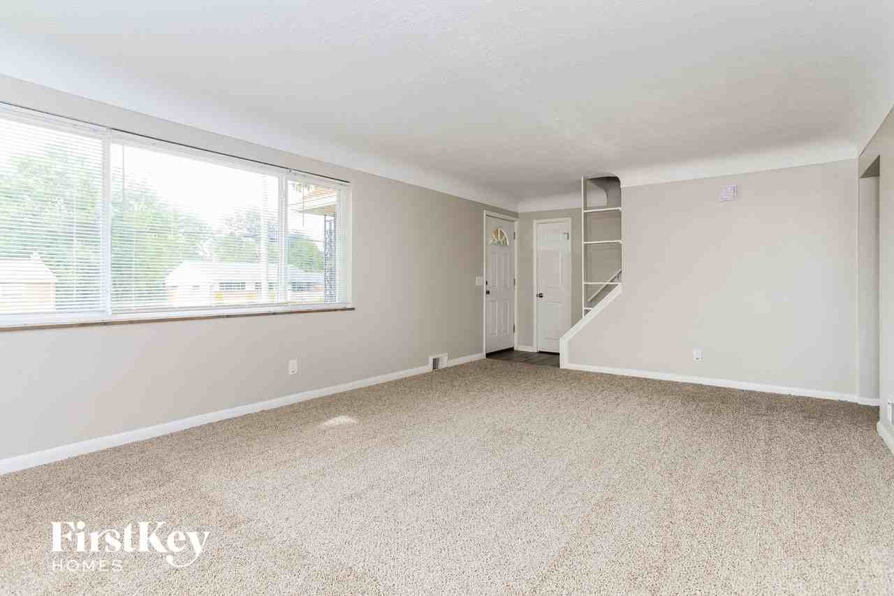 2741 Jonrose Ave - Photo 4 of 15