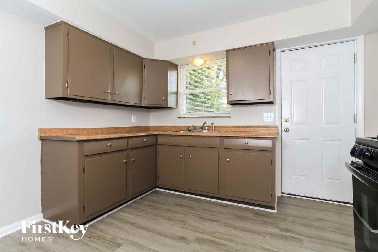 2741 Jonrose Ave - Photo 5 of 15