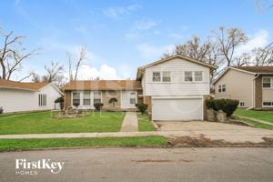 featured image of 17621 Grandview Dr