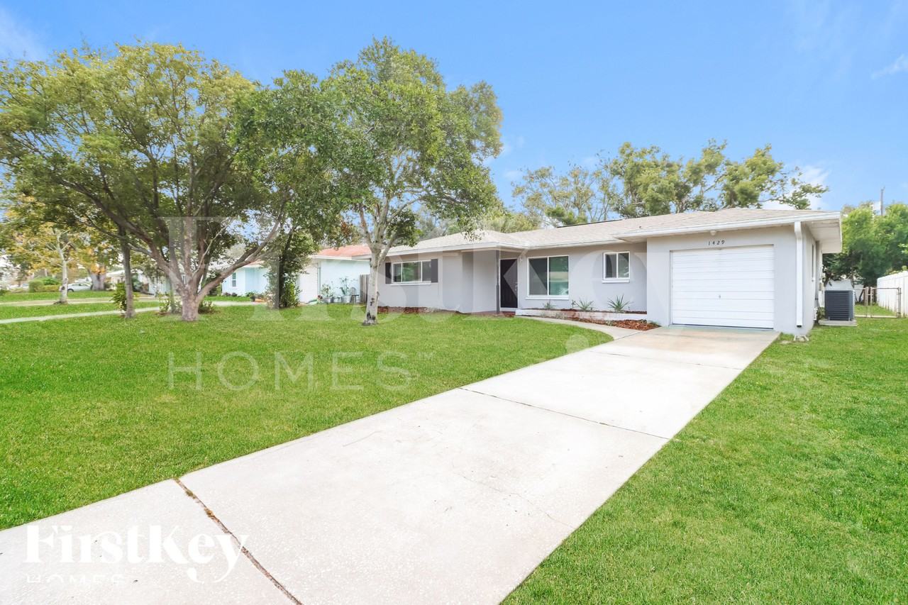 1429 Satsuma St - Photo 2 of 19