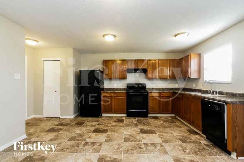 11428 Cuyahoga Dr - Photo 6 of 15