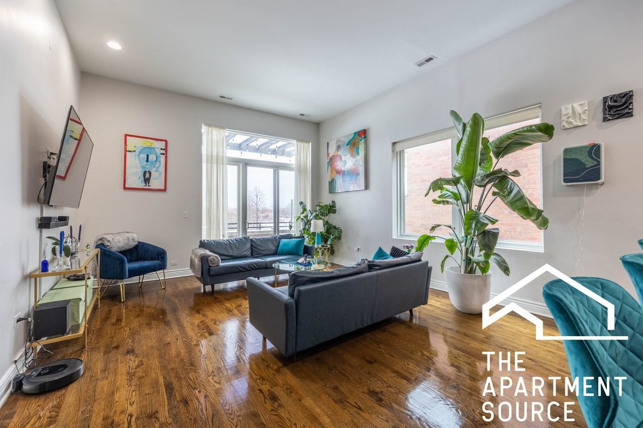 2409 W Catalpa Ave #408 - Photo 5 of 25