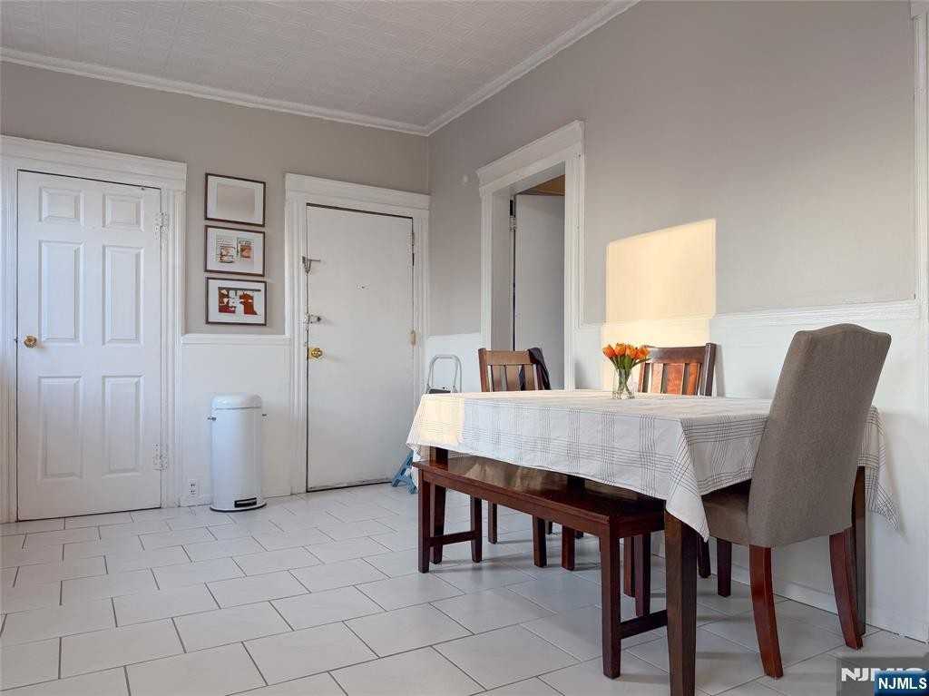 68 Dukes St - Photo 7 of 19