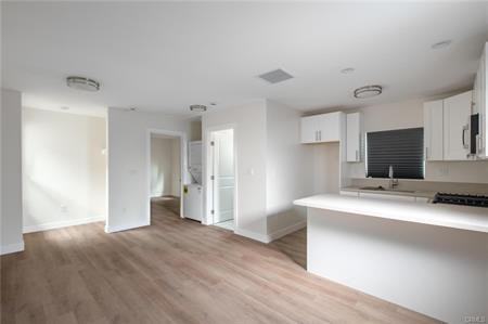 2115 W 29th St - Photo 2 of 21