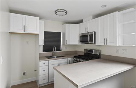 2115 W 29th St - Photo 4 of 21