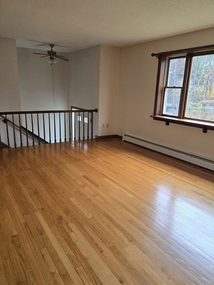 48 River Rd - Photo 4 of 27