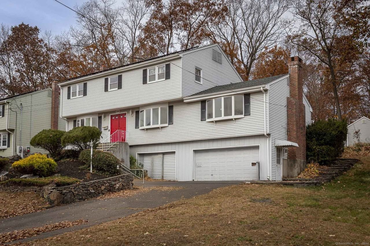 288 Candlewyck Dr - Photo 3 of 38