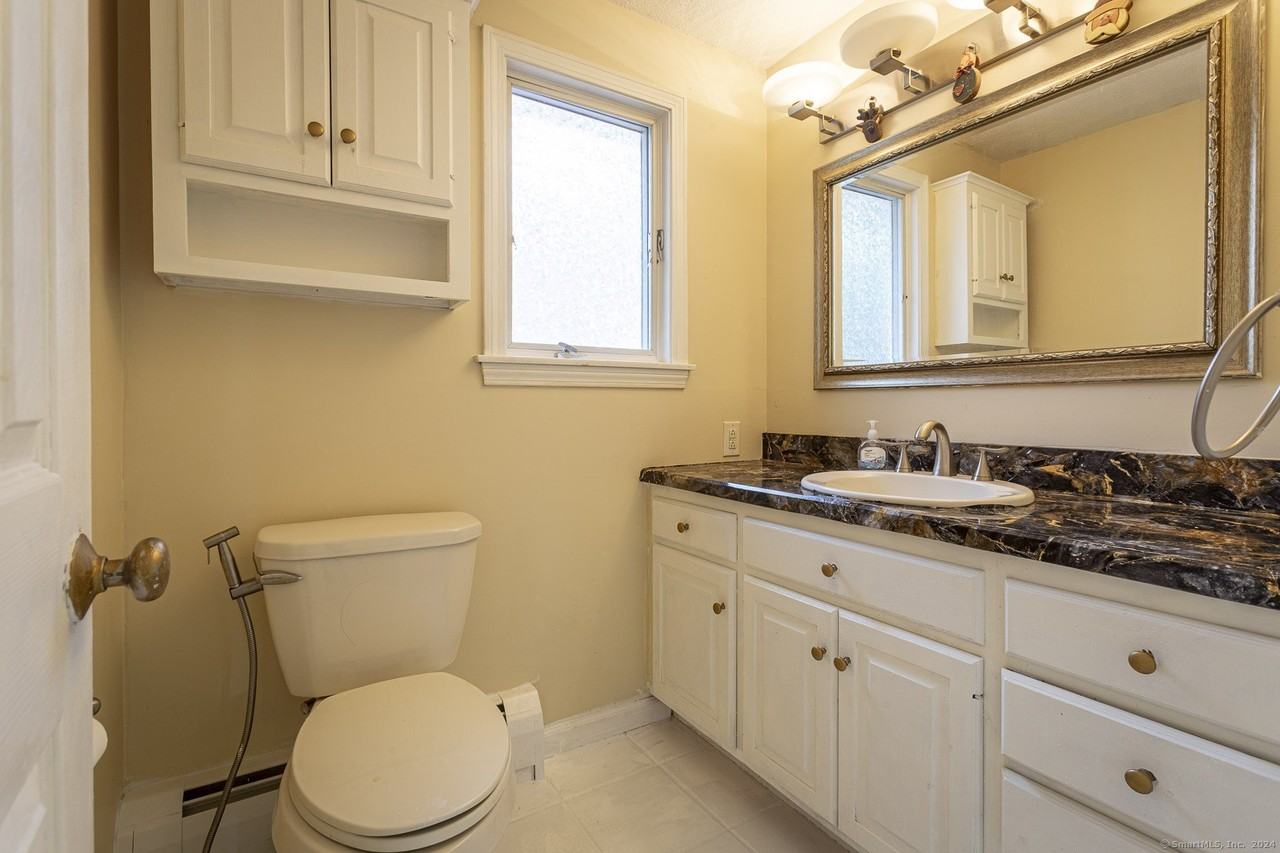 288 Candlewyck Dr - Photo 7 of 38