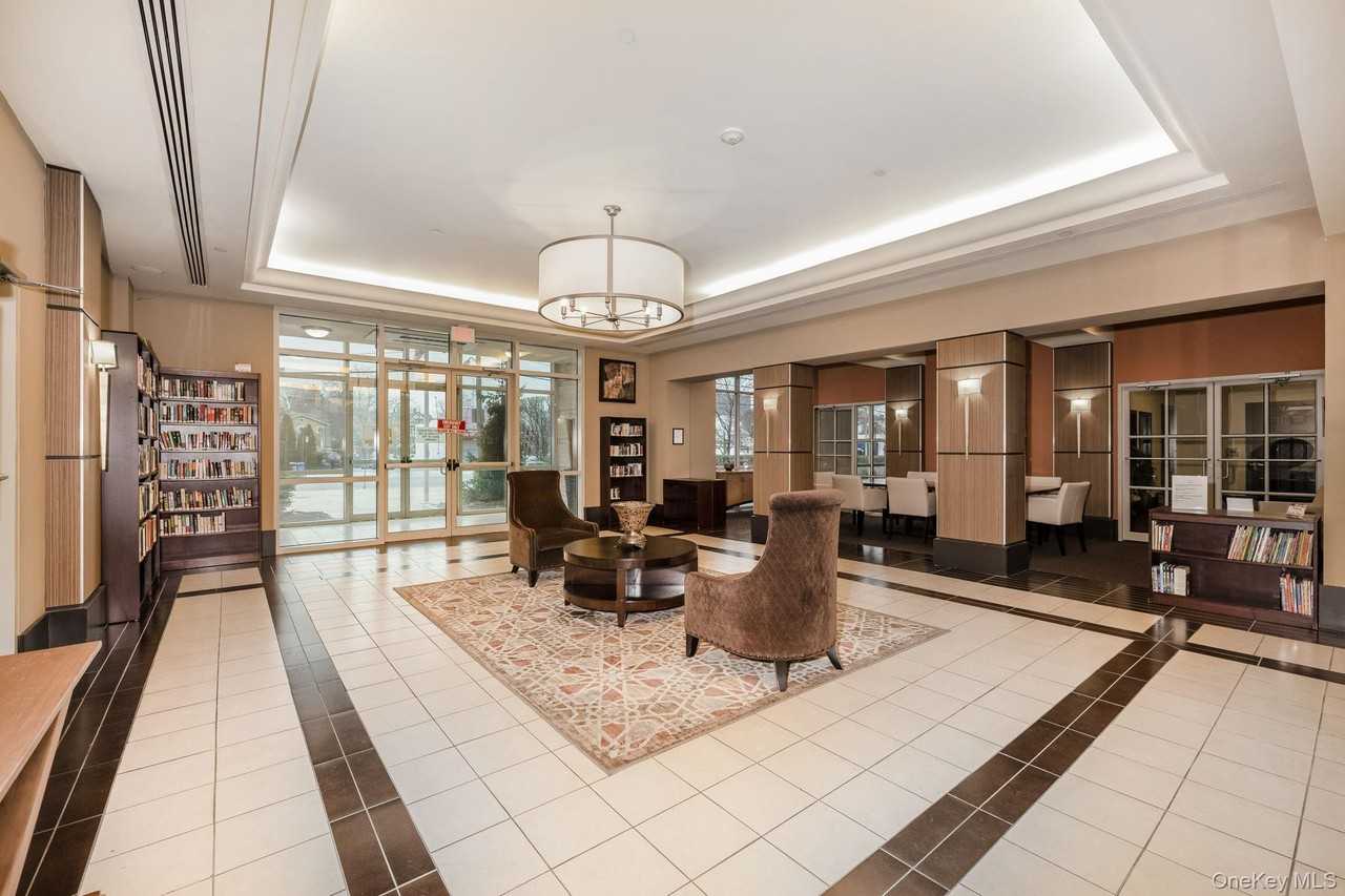 300 Mamaroneck Ave - Photo 2 of 17