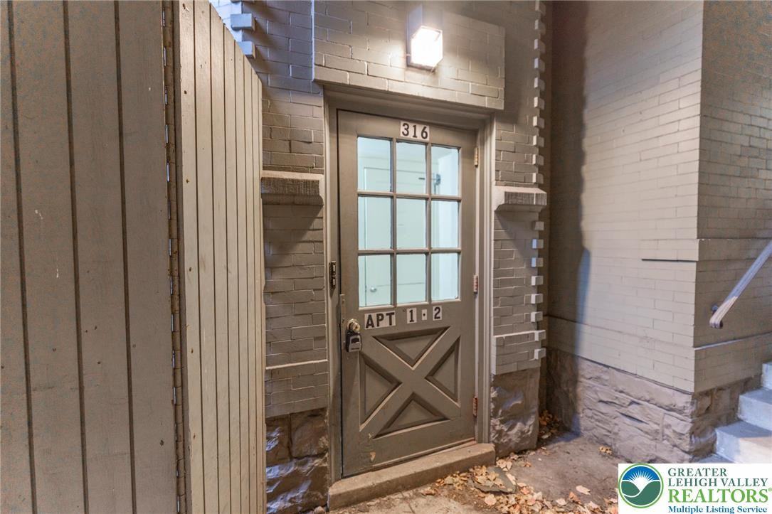 316 W Broad St ##2 - Photo 5 of 15