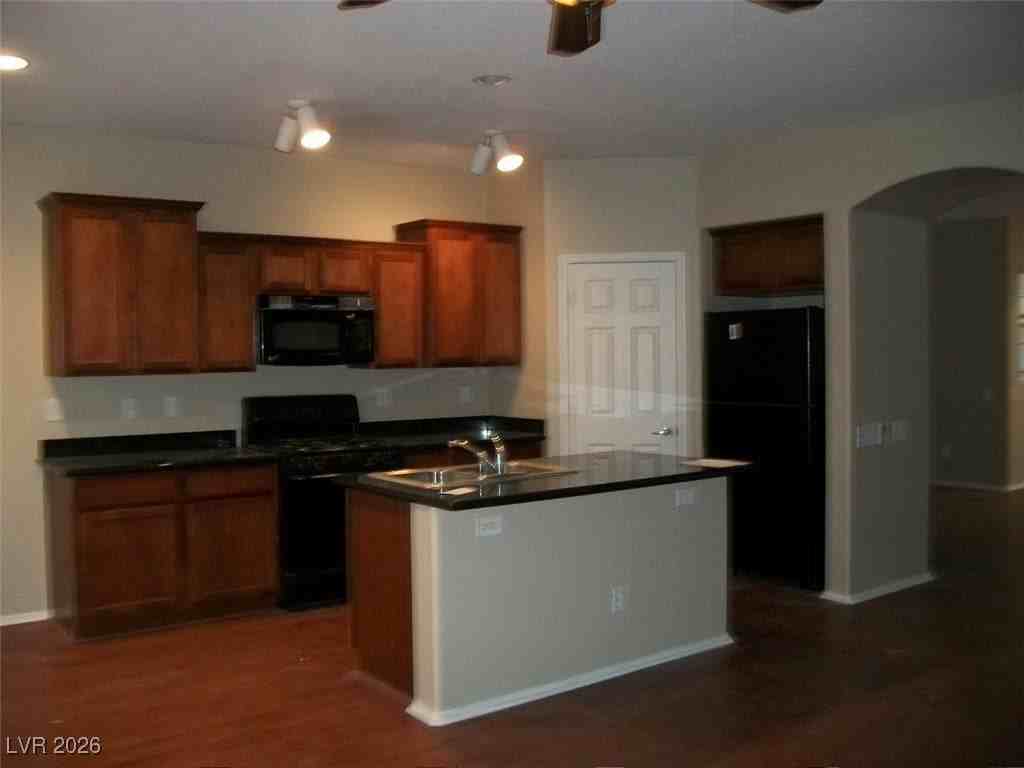 8970 Lanta Island Ave - Photo 5 of 17