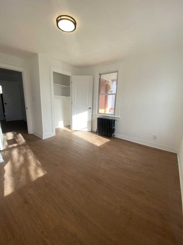 168 Main St - Photo 3 of 7