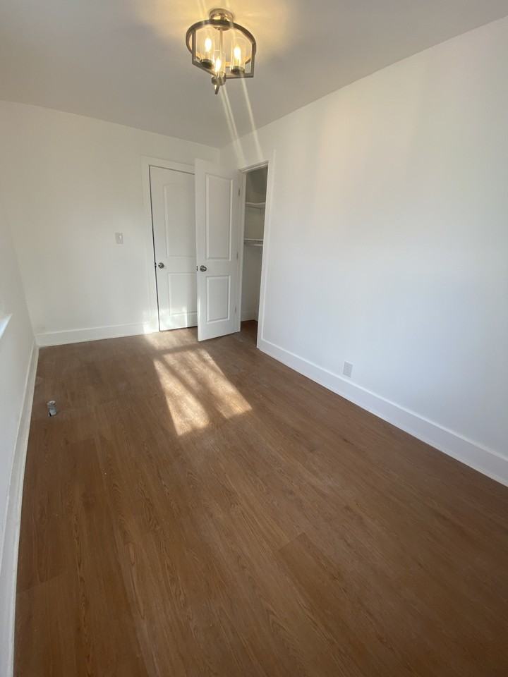 168 Main St - Photo 4 of 7