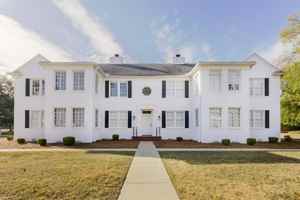 featured image of 1107 N Madison St