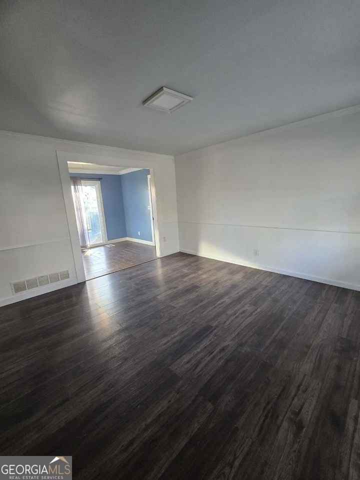 707 Melrose Dr - Photo 4 of 22