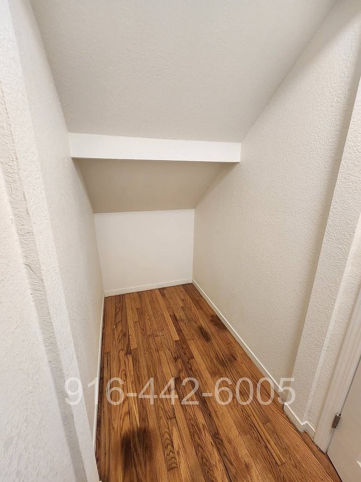 2424 P St #3 - Photo 3 of 16