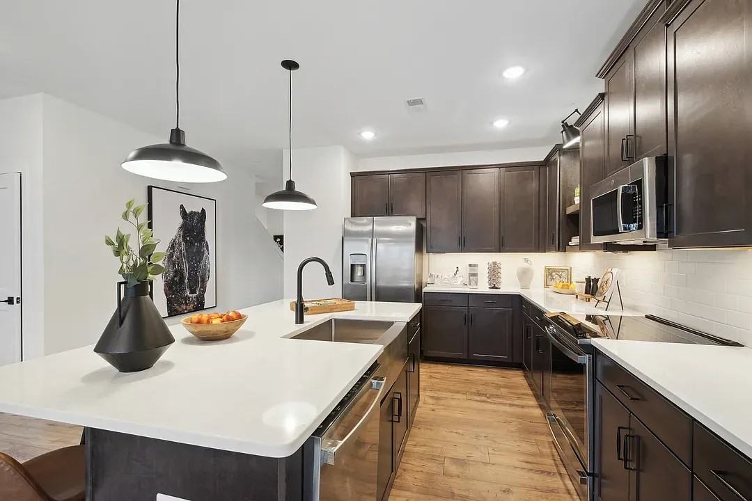 132 Reformation Dr - Photo 6 of 25