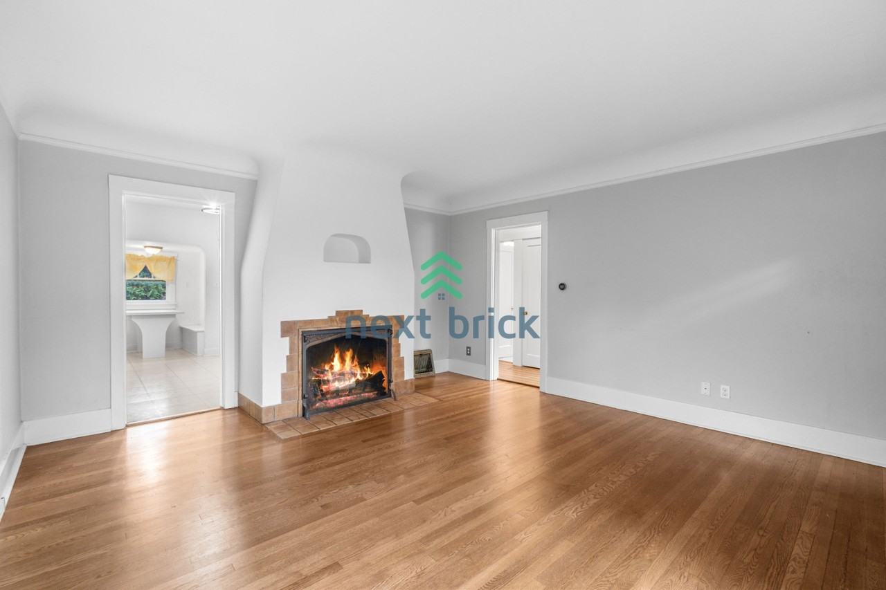 905 N 103rd St - Photo 2 of 29