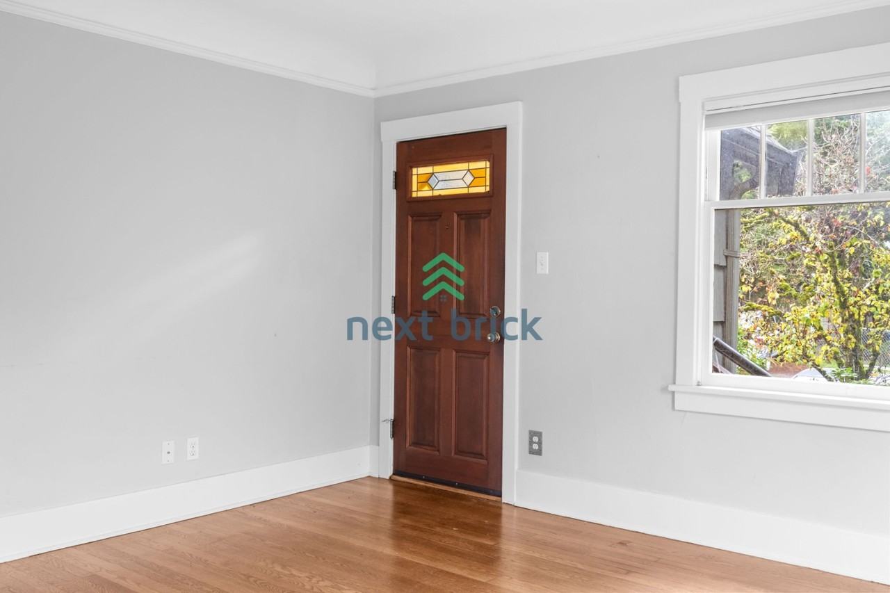 905 N 103rd St - Photo 6 of 29